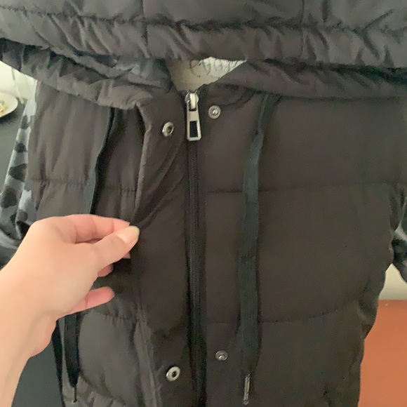 Jacqueline de Yong Black mid length vest - Picture 5 of 14